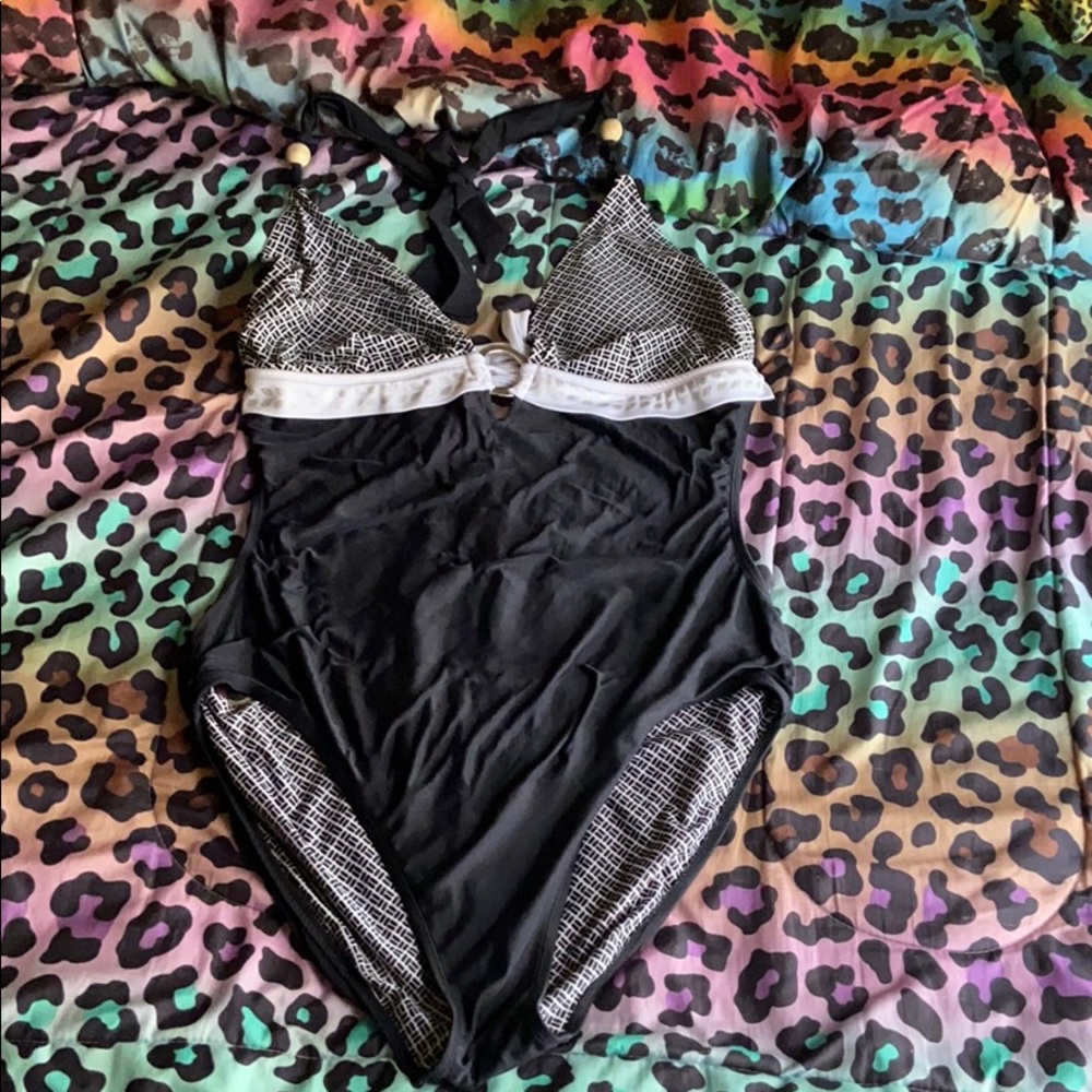 Bathin suit one piece